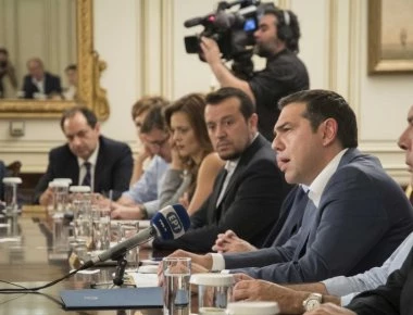 Υπουργικό Συμβούλιο: Αναλαμβάνουν την πυρόσβεση οι Ενοπλες Δυνάμεις & η Αστυνομία - Ο Θεός να βάλει το χέρι του...
